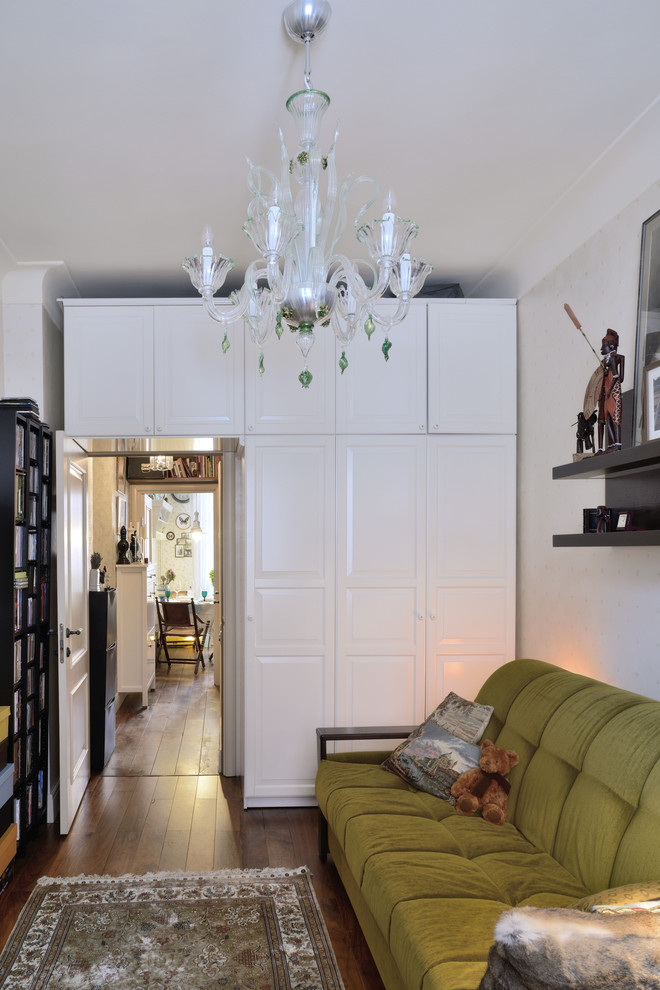 Свежая идея для дизайна: гостиная комната в стиле шебби-шик - отличное фото интерьера