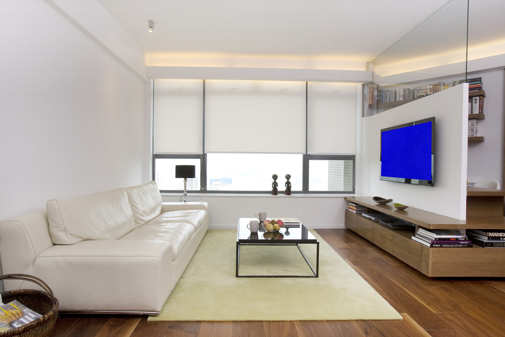Example of a trendy living room design in Hong Kong