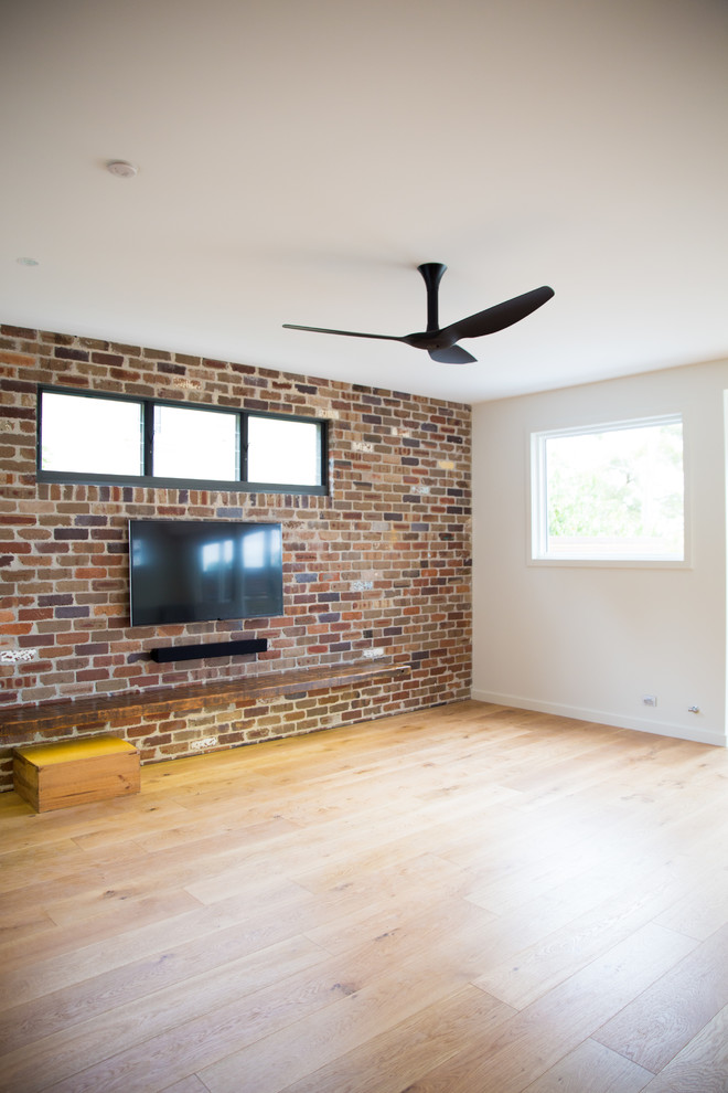 This is an example of a modern living room in Sydney.