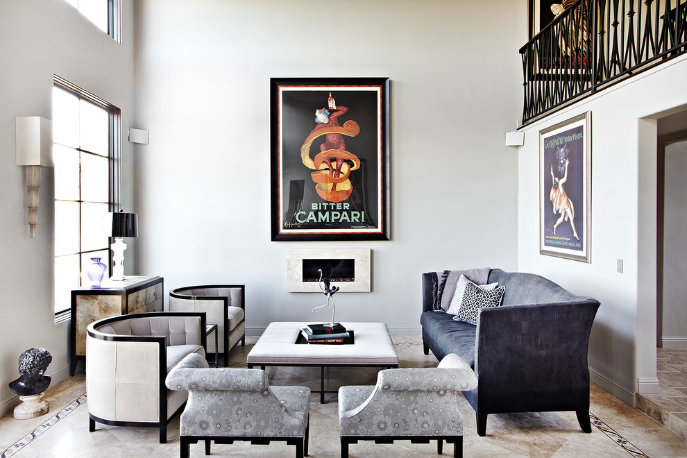 На фото: парадная, открытая гостиная комната в стиле неоклассика (современная классика) с горизонтальным камином без телевизора