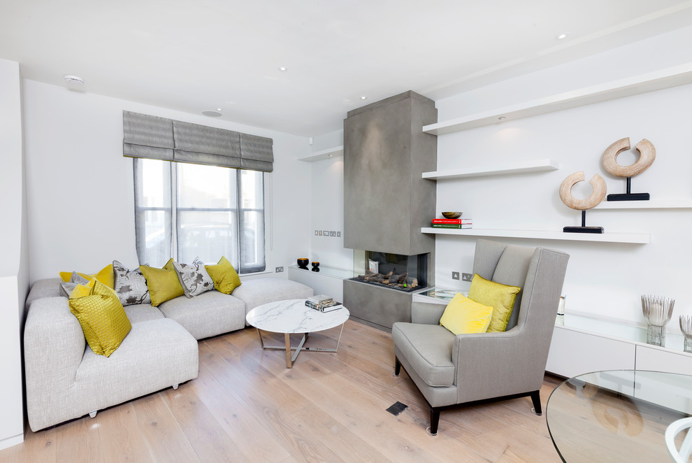 Inspiration for a small scandinavian living room remodel in London