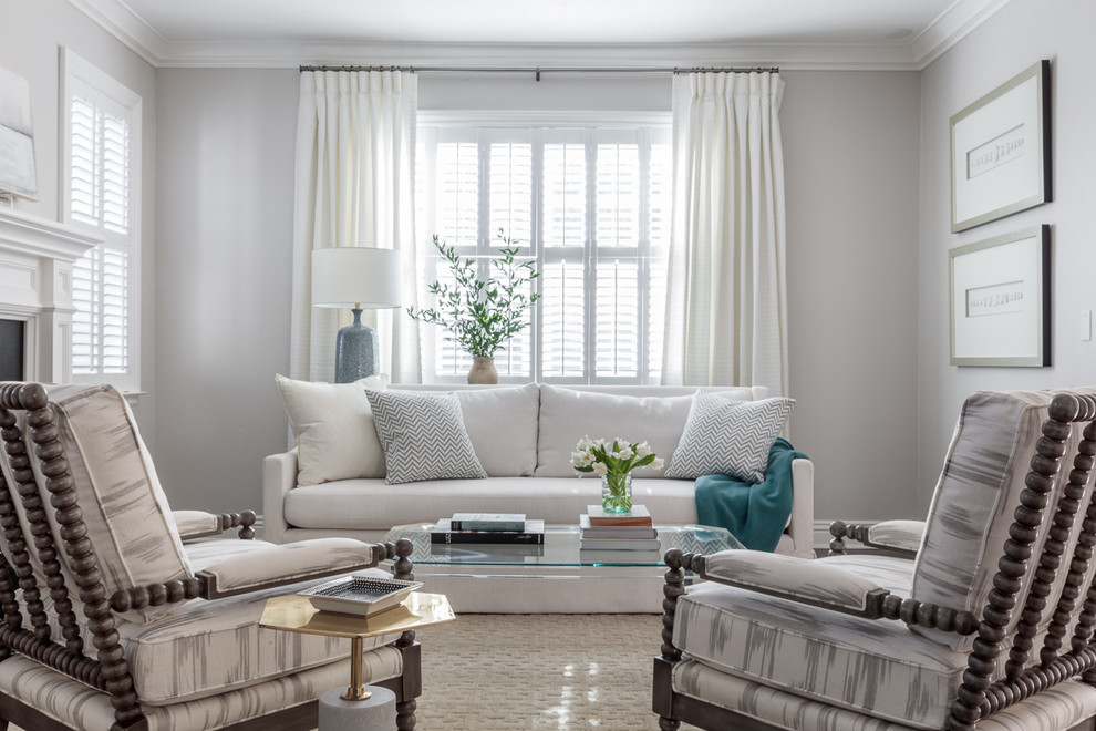 Foto di un soggiorno tradizionale chiuso con sala formale, pareti grigie, moquette e pavimento beige