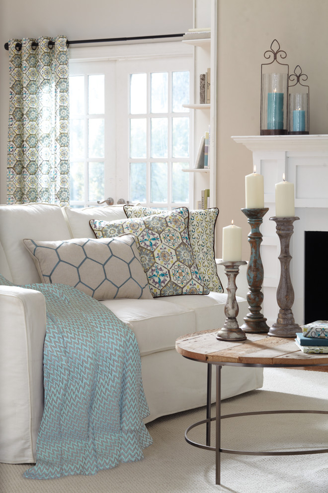 Inspiration for a timeless living room remodel in Philadelphia