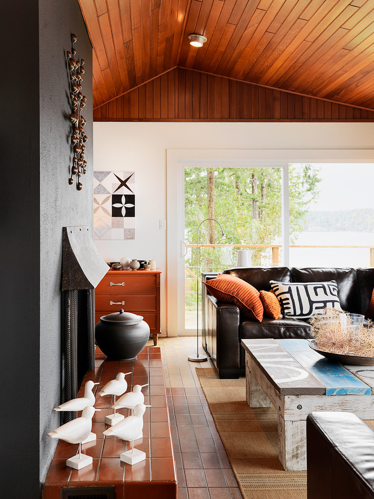 Inspiration for a coastal living room remodel