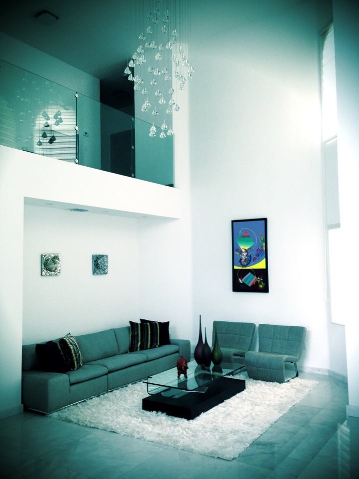 Idee per un ampio soggiorno classico aperto con pareti bianche, pavimento in linoleum e nessun camino