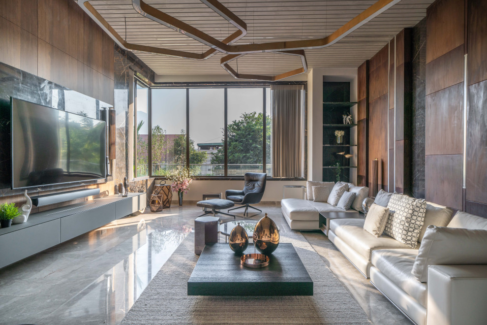 Inspiration för moderna vardagsrum, med bruna väggar, bambugolv och grått golv