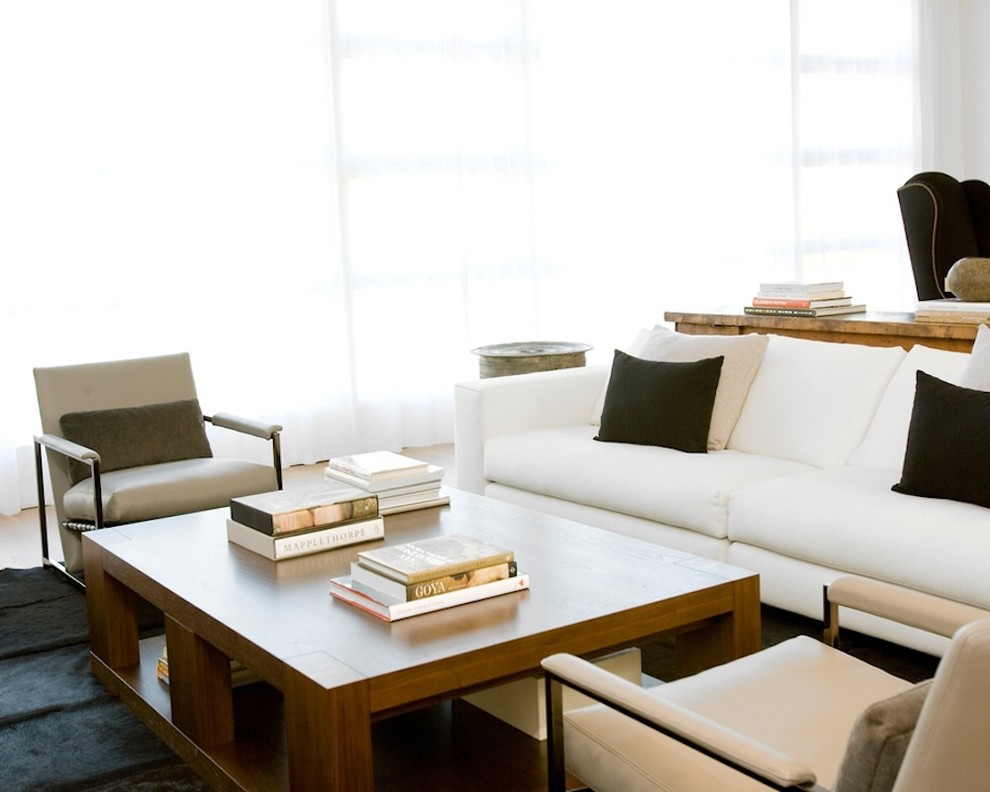Example of a mid-sized minimalist living room design in San Francisco