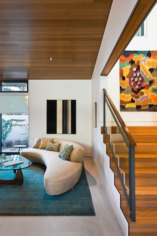 Photo of a modern living room in Santa Barbara with white walls.