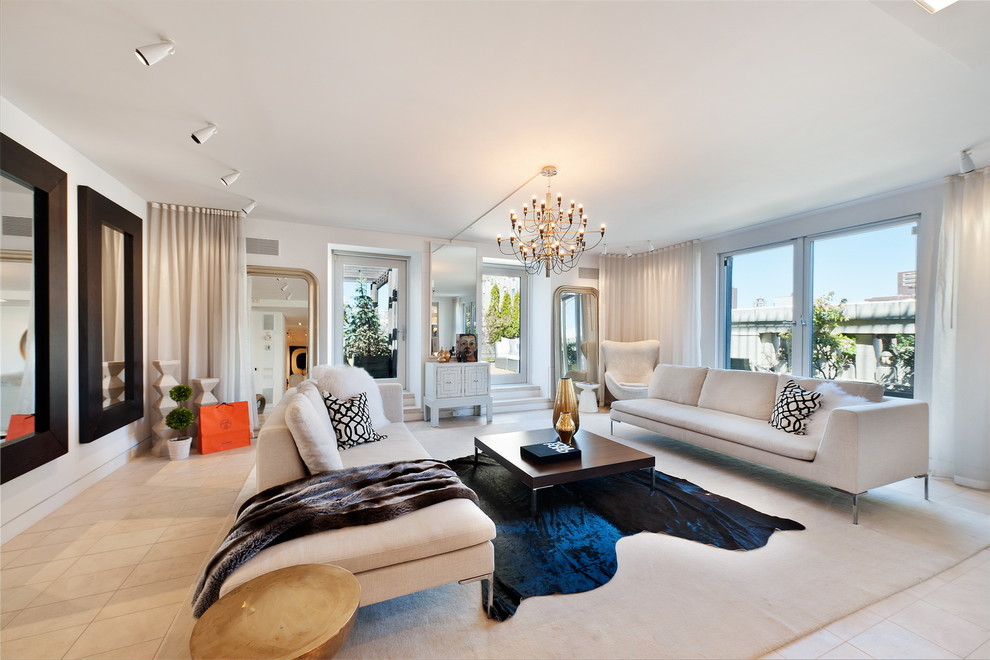 Свежая идея для дизайна: гостиная комната в современном стиле с белыми стенами и ковром на полу - отличное фото интерьера