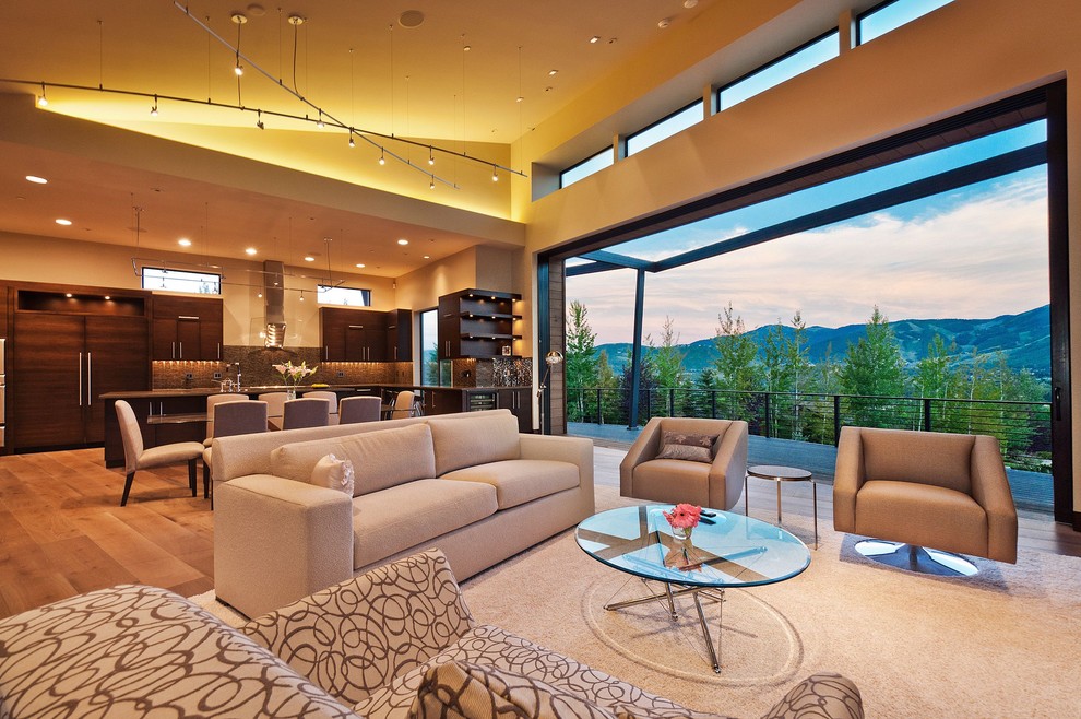 Modernes Wohnzimmer in Salt Lake City