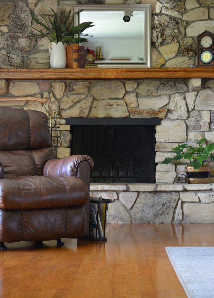 Inspiration for a farmhouse living room remodel in San Luis Obispo