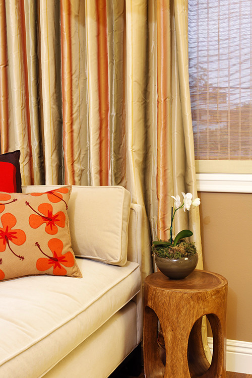 Inspiration for an eclectic living room remodel in Los Angeles