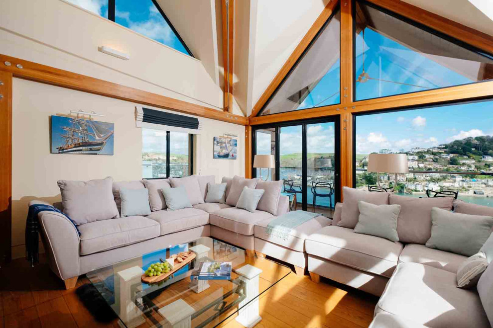 Example of a trendy living room design in Devon
