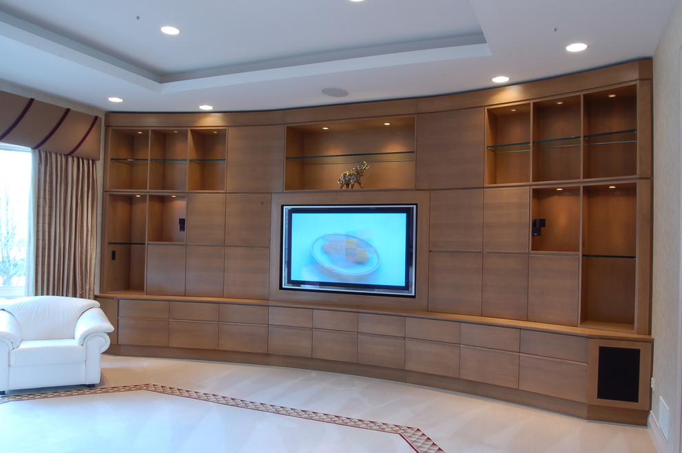 Cette image montre un salon design avec un téléviseur encastré.