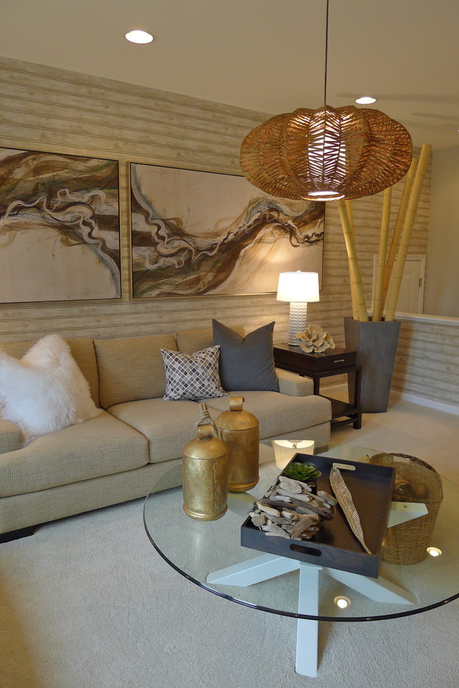 Aménagement d'un salon contemporain avec un mur beige et moquette.