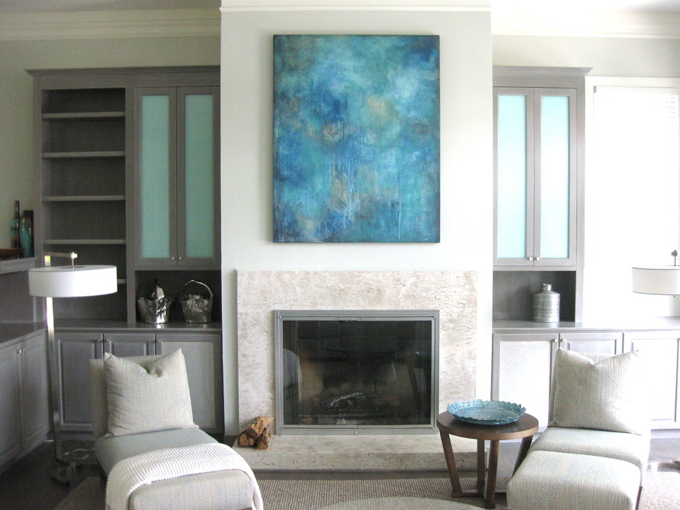 This is an example of a contemporary living room in Jacksonville.