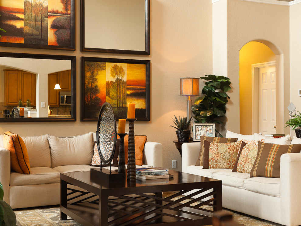Ispirazione per un soggiorno contemporaneo con pareti beige