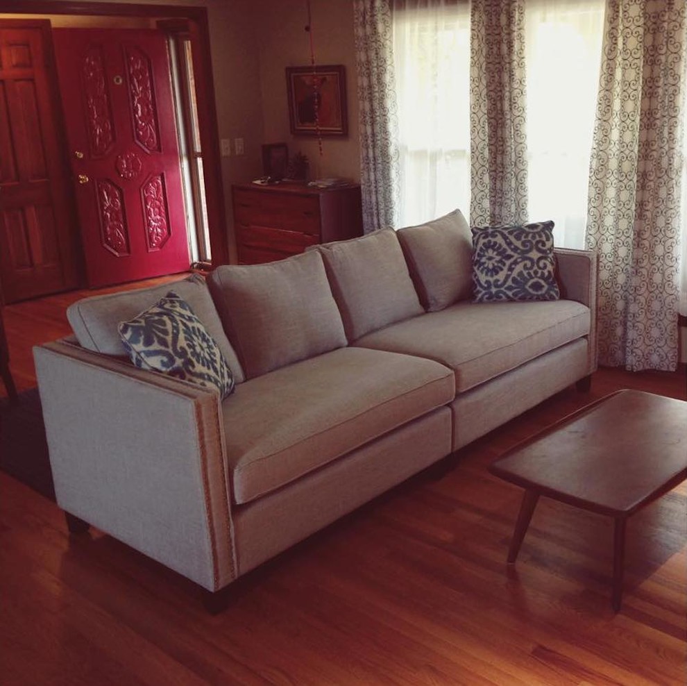 Minimalist living room photo in Oklahoma City