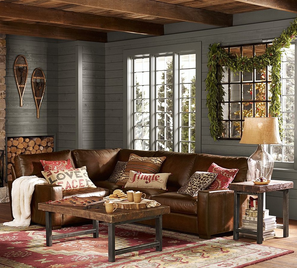 Inspiration for a rustic living room in Sacramento.