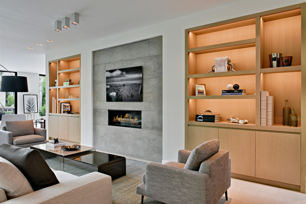 Ejemplo de salón contemporáneo con paredes blancas, chimenea lineal, televisor colgado en la pared y suelo gris