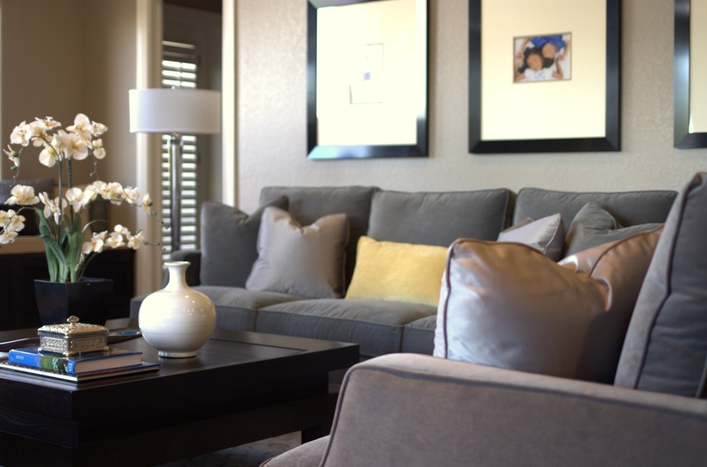 Presidential Way Contemporary Living Room Orlando by IN Studio