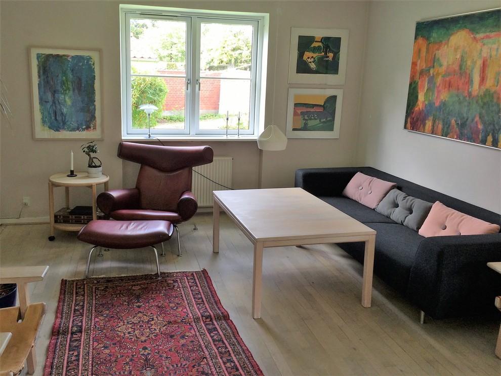 Inspiration for a scandinavian living room remodel in Aarhus