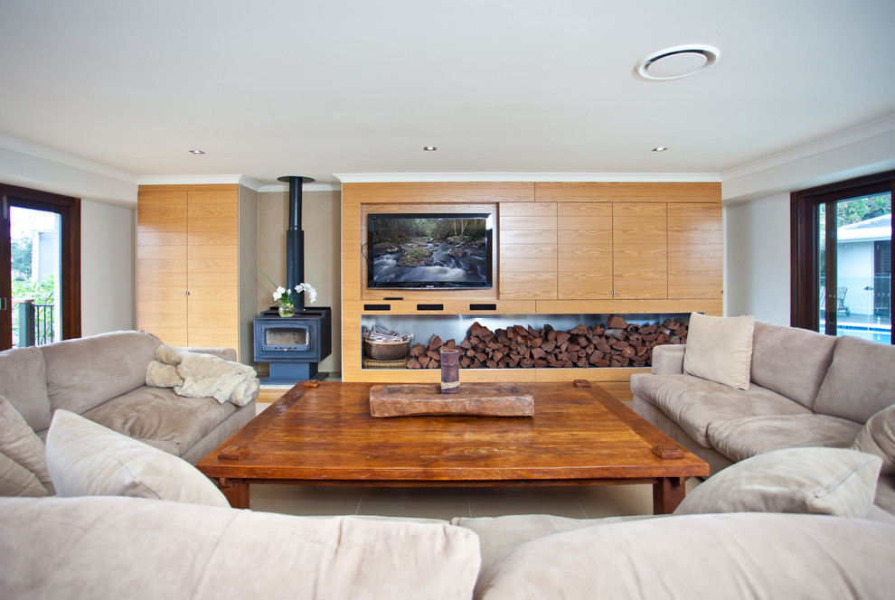 Inspiration for a world-inspired living room in Brisbane.