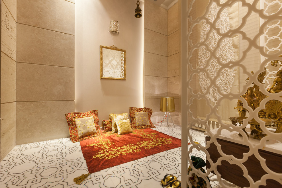 Example of a trendy family room design in Delhi