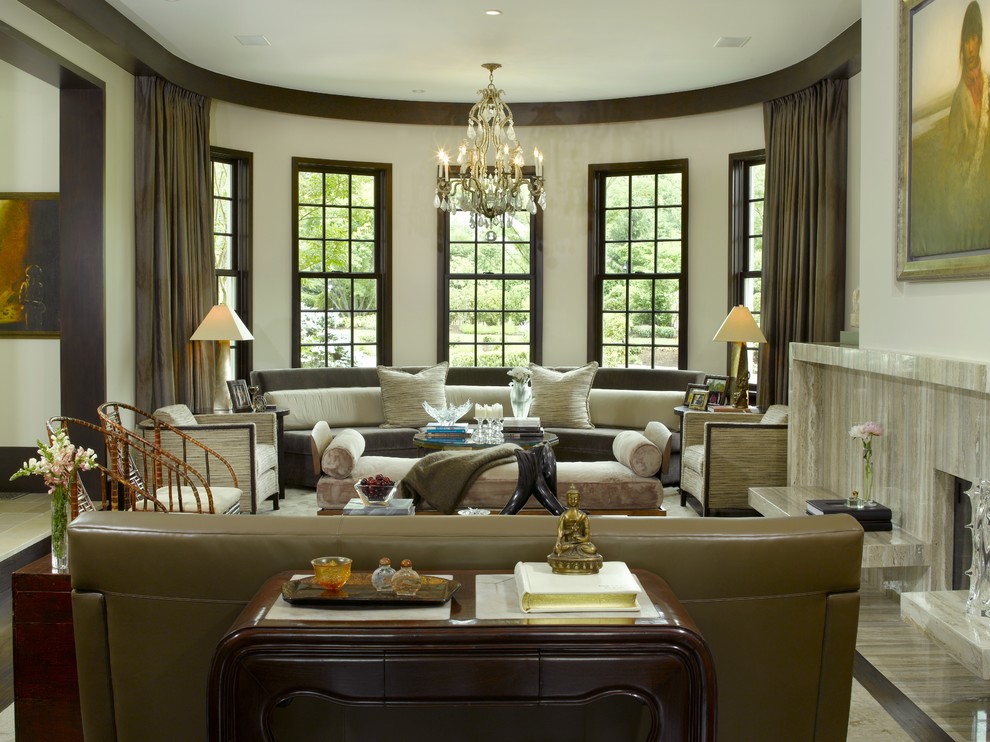 Idee per un soggiorno tradizionale con sala formale, pareti beige e camino classico