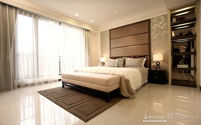 Example of an asian bedroom design