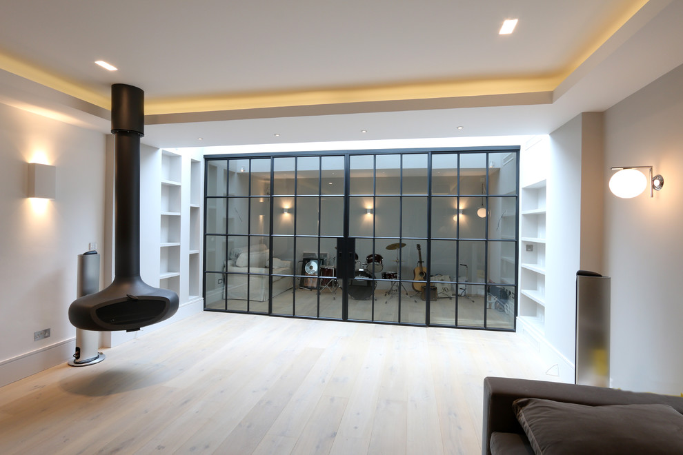 Design ideas for a contemporary living room.