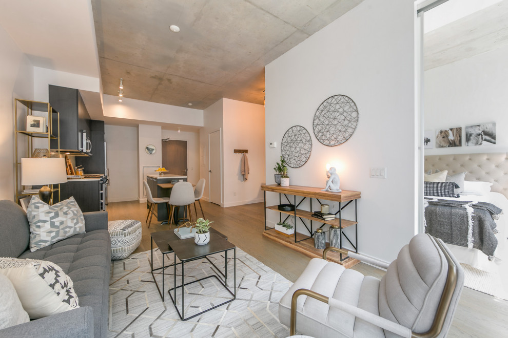 QUEEN AND BROADVIEW CONDO IN TORONTO Living Room Toronto by The