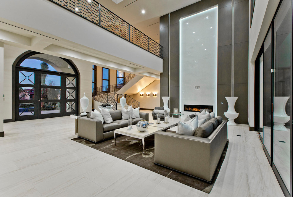 Example of a transitional living room design in Las Vegas
