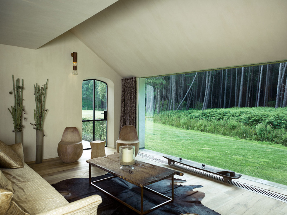 Foto de salón de estilo de casa de campo con paredes beige