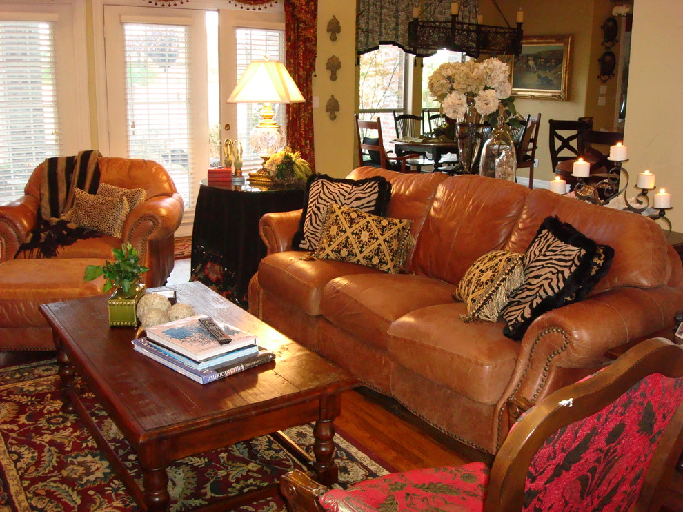 Classic living room in Dallas.