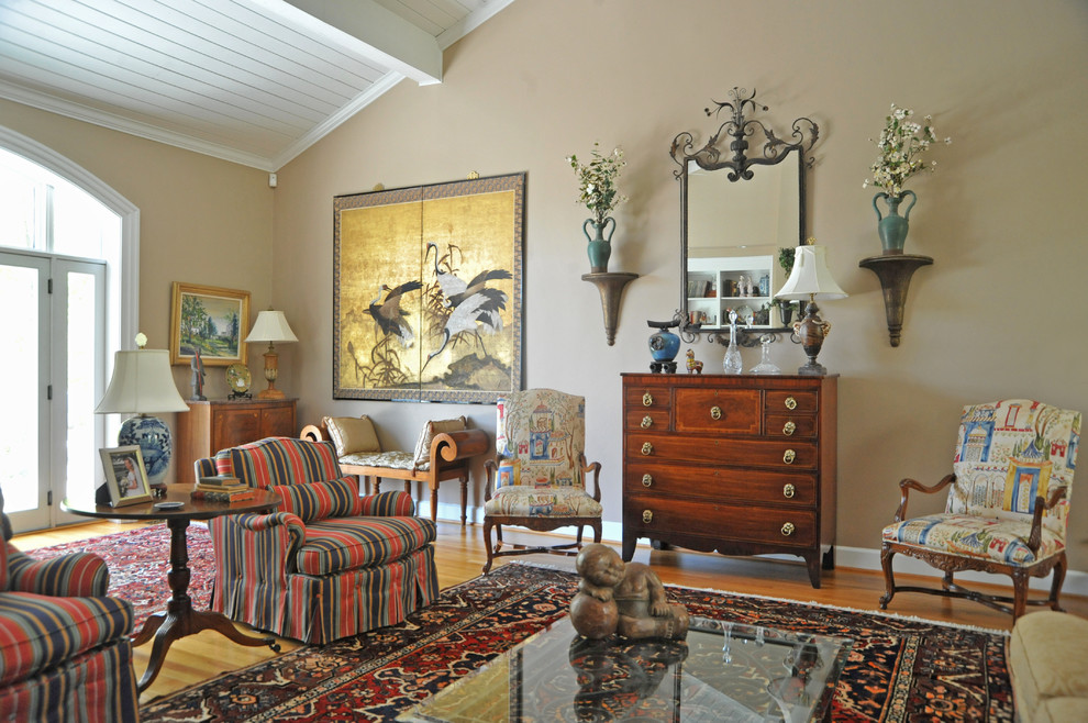 Inspiration for a traditional living room in Other.