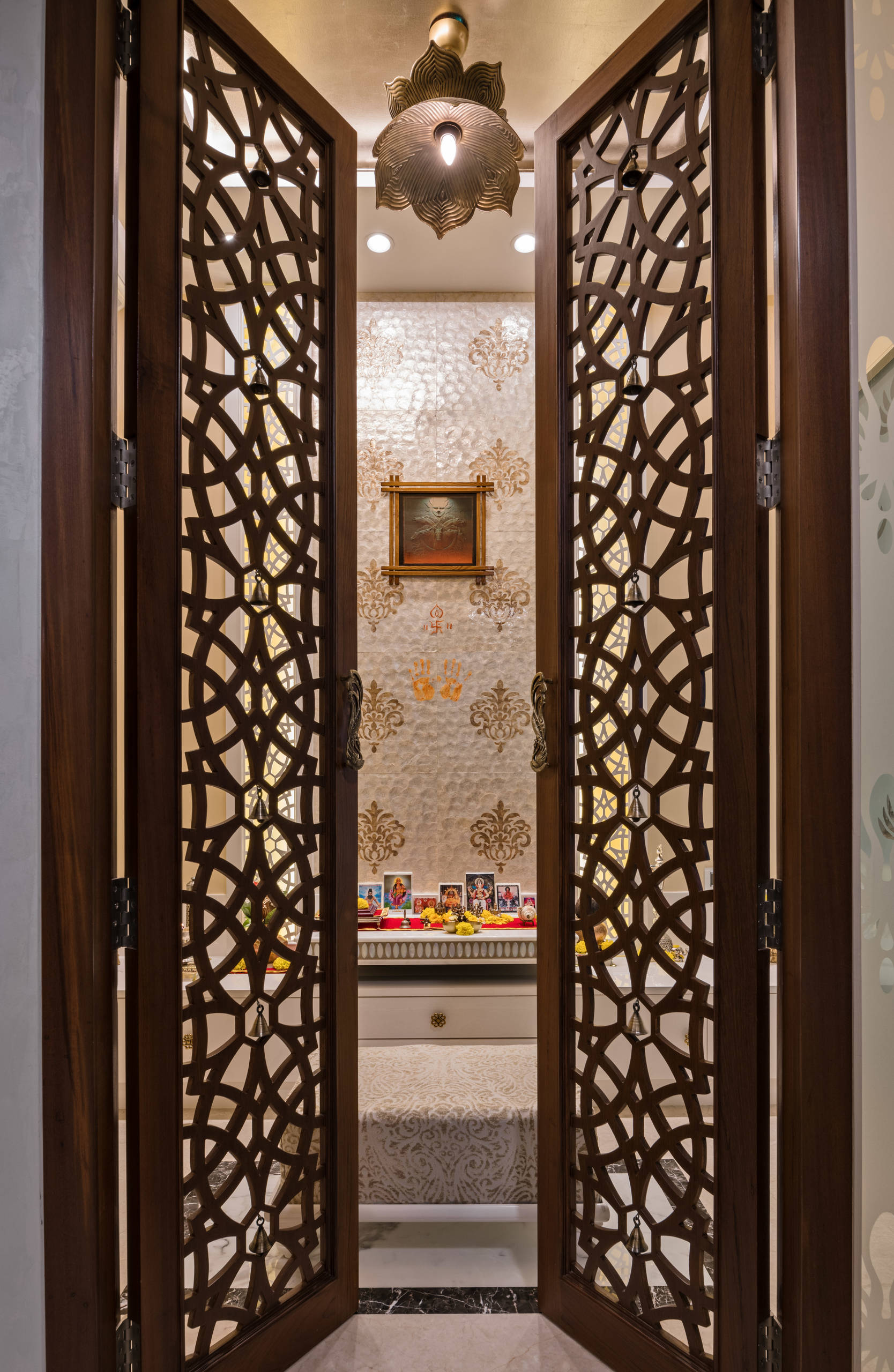 elegant-door-designs-for-pooja-rooms
