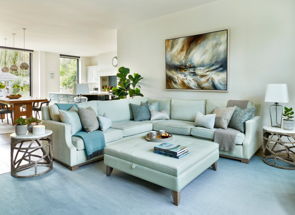 Example of an eclectic living room design in London