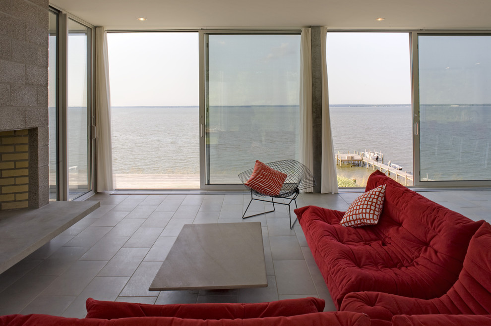 Idee per un soggiorno minimalista con camino classico