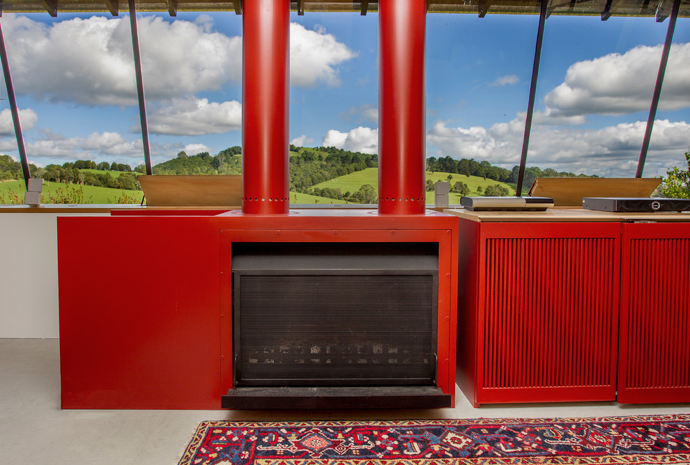 ウーロンゴンにあるラグジュアリーな広いコンテンポラリースタイルのおしゃれなLDK (ライムストーンの床、薪ストーブ、タイルの暖炉まわり、内蔵型テレビ、白い壁) の写真