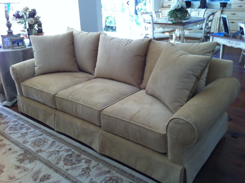 ROBIN STYLE SLIPCOVERED CHABBY CHIC / POTTERY BARN LOOK Beach Style