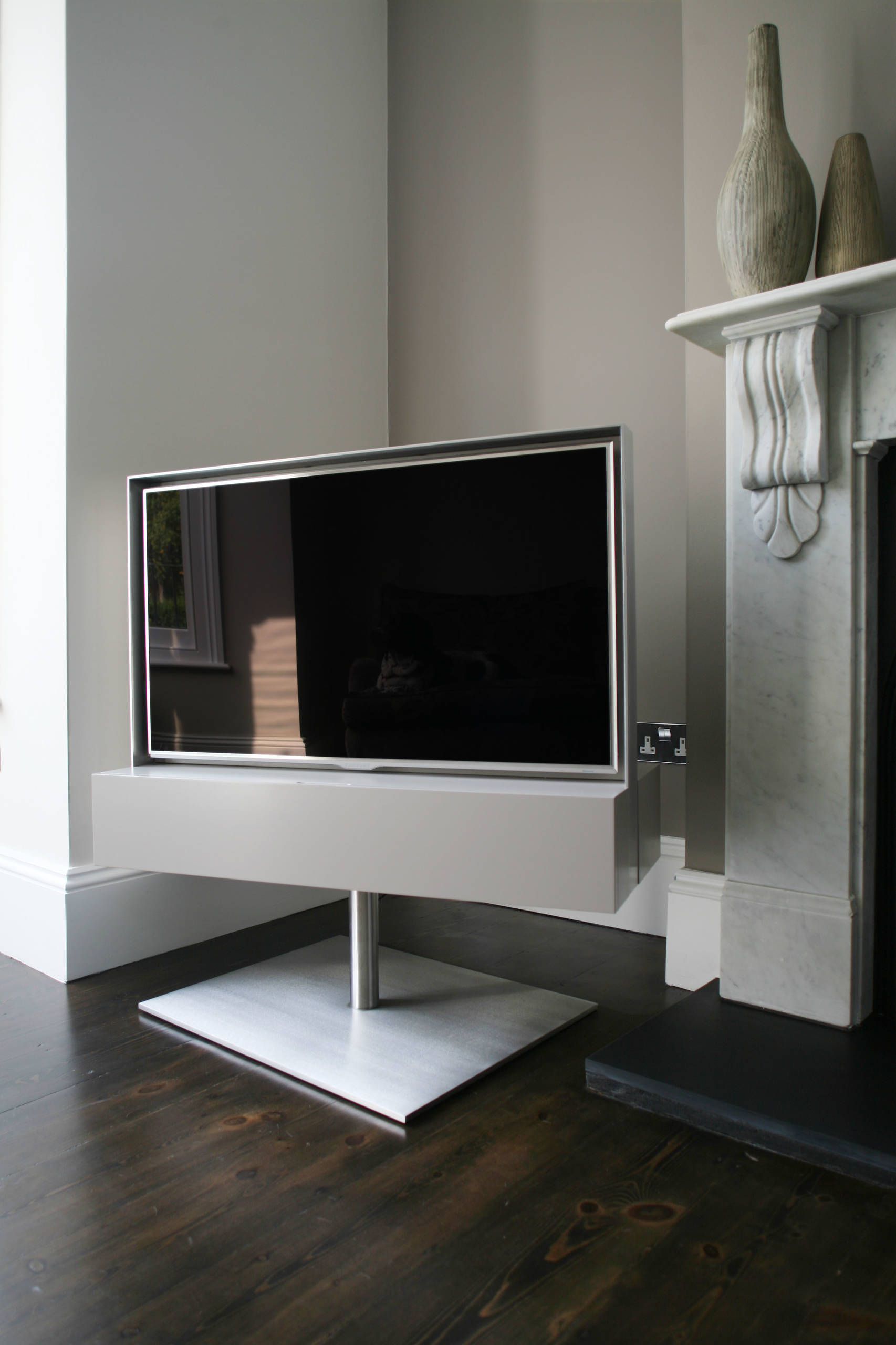 Rotating Tv Cabinet Contemporary Living Room London By Couture Furniture Houzz
