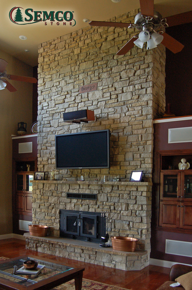 Rustic Cedar Fireplace Traditional Living Room Chicago By Semco Outdoor Houzz