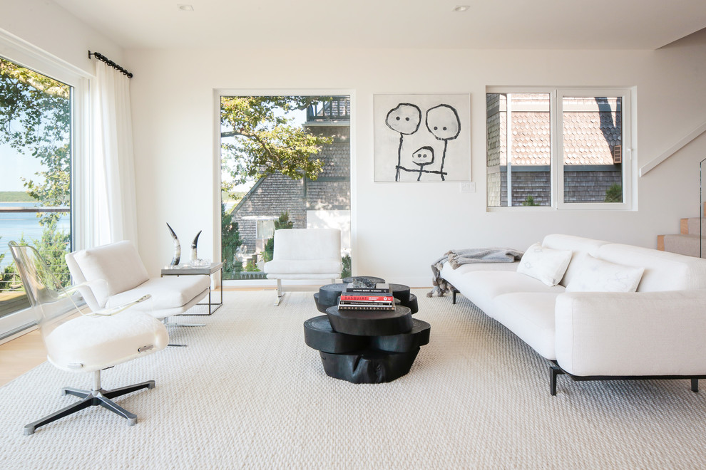 Inspiration for a modern living room remodel in New York
