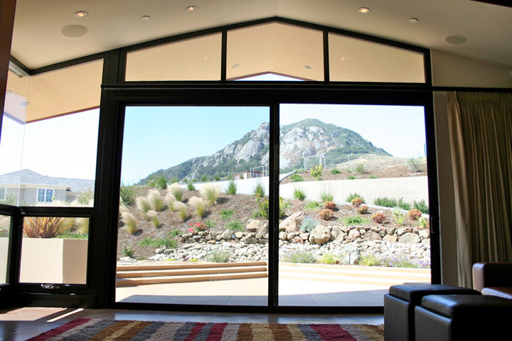 Photo of a contemporary living room in San Luis Obispo.