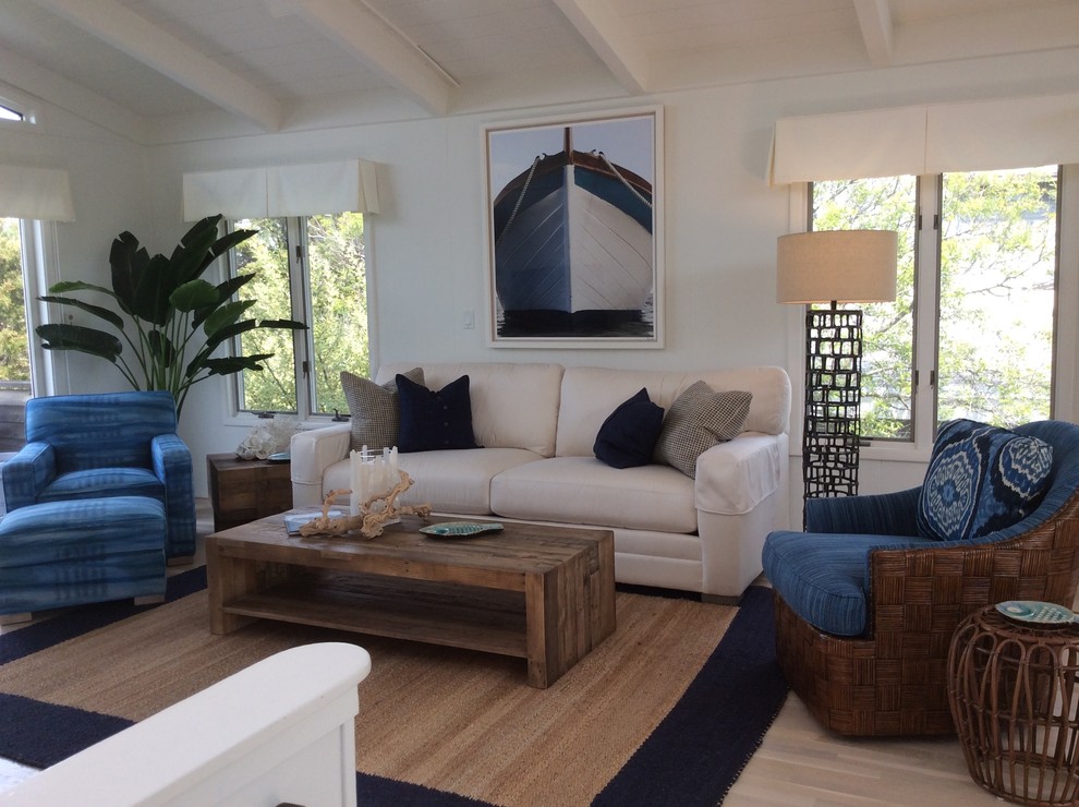 Photo of a beach style living room in New York.