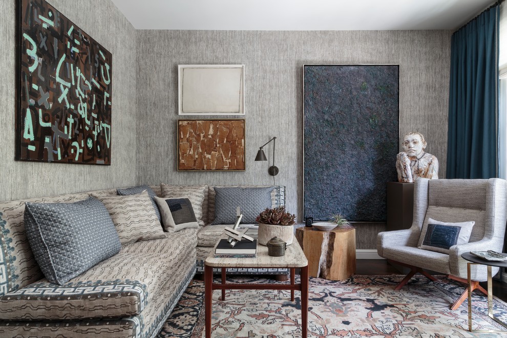 Klassisches Wohnzimmer mit grauer Wandfarbe in San Francisco
