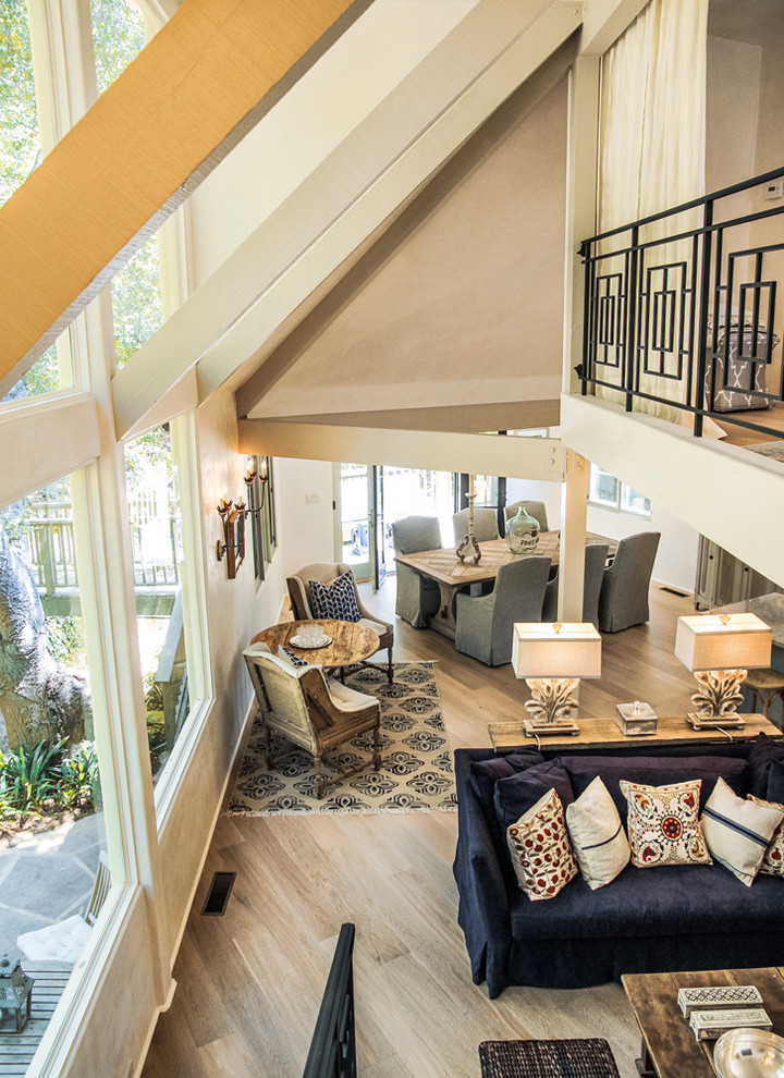 Design ideas for a classic living room in Santa Barbara.