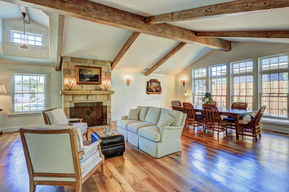 This is an example of a farmhouse living room in Santa Barbara.
