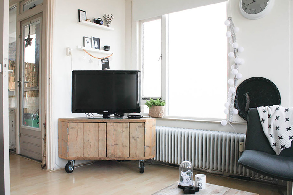 Inspiration for a scandi living room in Amsterdam.